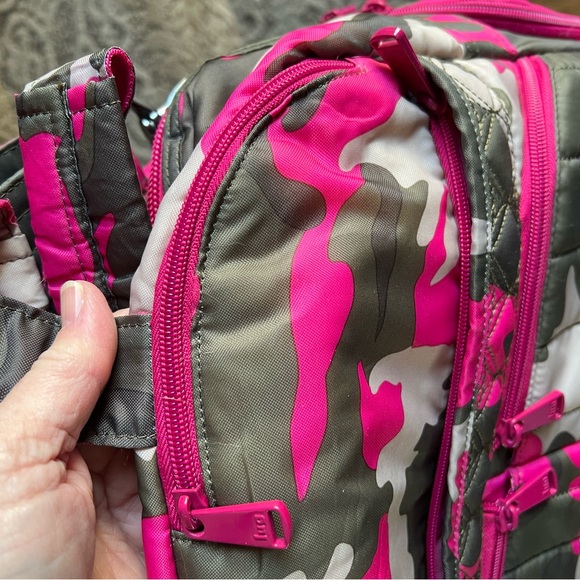 LUG Boxer Pink Gray Camo Travel Tote Luggage Bag Shoe Compartment Overnight - Picture 6 of 15